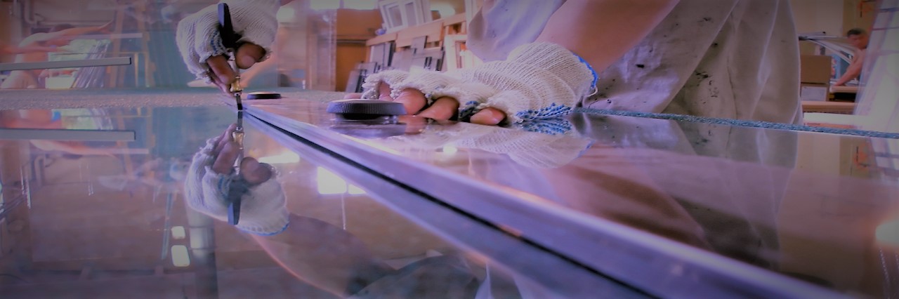 Slider, Glass Cutting Service in Hampton, Hampton Hill, TW12